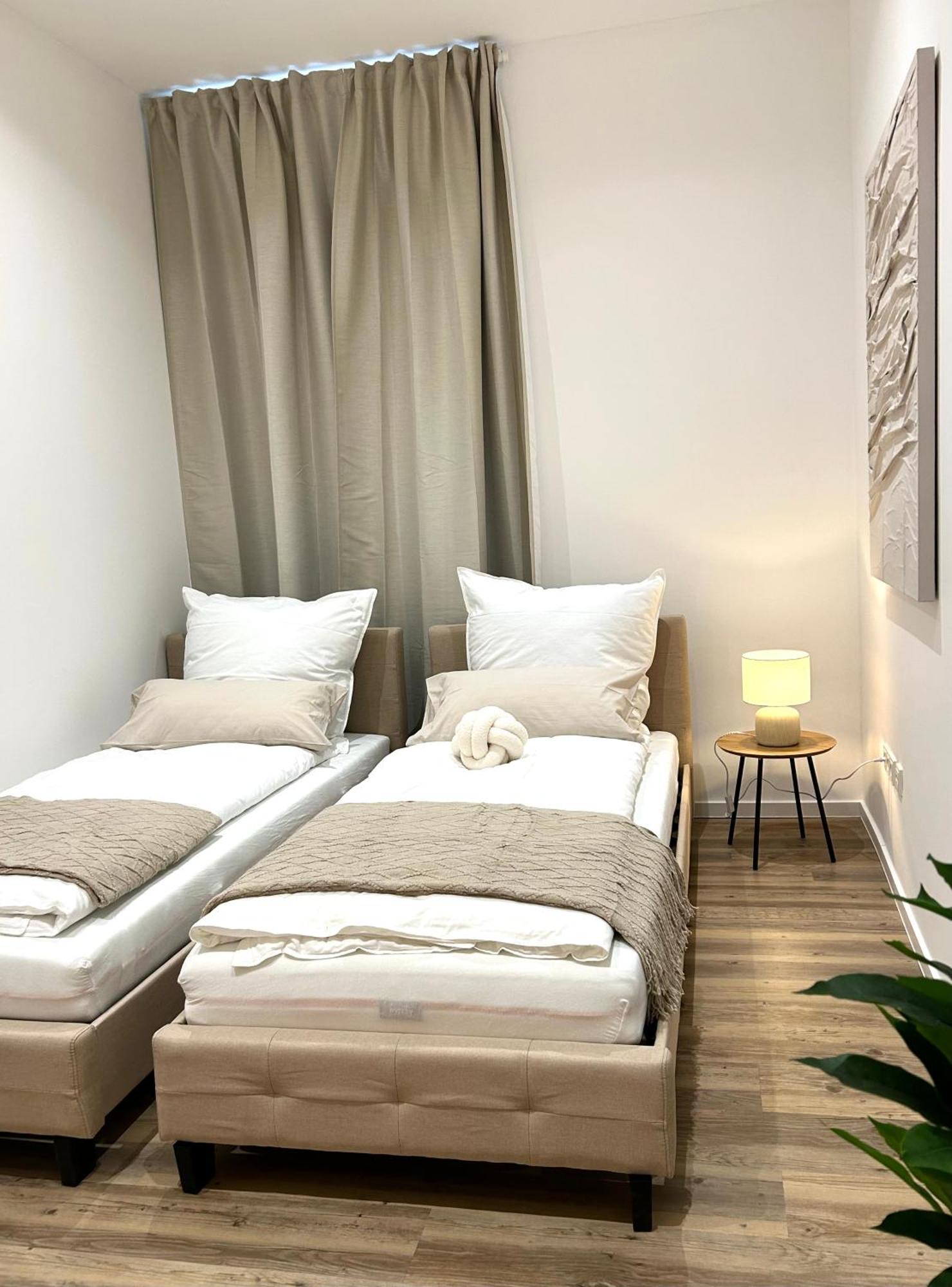 Designer City Apartment In Top Lage Fuer 6 Gaeste Karlsruhe Buitenkant foto